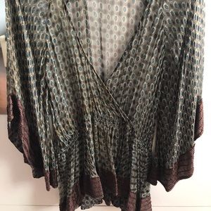 Peplum flowy top